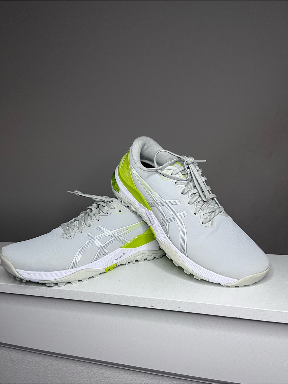 Asics Men's White & Lime Accent Athletic Golf Shoes